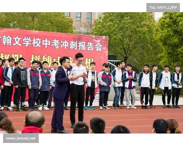武汉公路车锦标赛风驰电掣竞速长江之畔激情挑战极限点燃运动梦想 武汉公路车锦标赛风驰电掣竞速长江之畔激情挑战极限点燃运动梦想